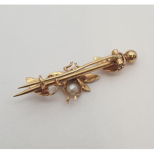 183 - A gold Bug Brooch set round sapphire among pearls, approx 40mm long, approx 2.30gms