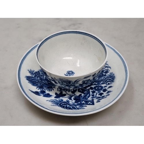 451 - A collection of 18th Century blue and white Worcester and Caughley including, a Bowl decorated with ... 