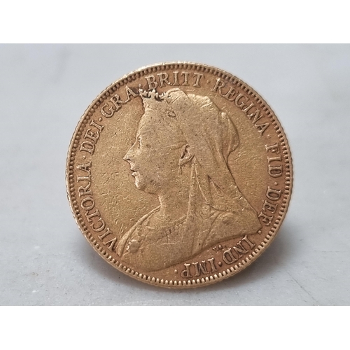 581 - A Queen Victoria 1901 gold Sovereign