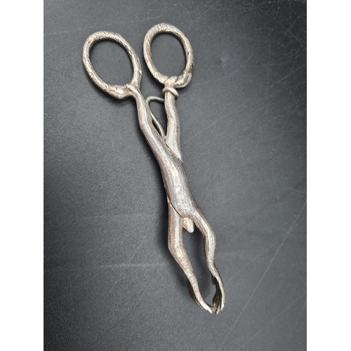 82 - A pair of George V novelty silver Sugar Tongs in the form of a monkey, London 1912, maker: C.J.F