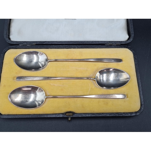 85 - Six George V silver Teaspoons, Sheffield 1928, and three long handled Spoons, Sheffield 1936, both c... 