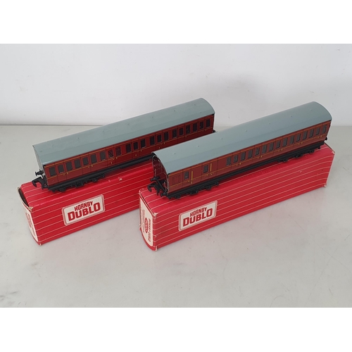 1008 - Boxed Hornby Dublo 4021 and 4022 BR Suburban Coaches 1/2nd and Brake/2nd, both M with plastic coupli... 