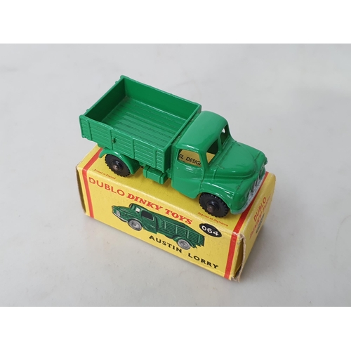 1019 - A boxed Dublo Dinky Toys rare 064 black  wheeled Austin Lorry in mint condition, box correct later p... 