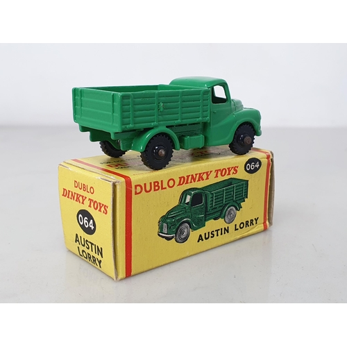 1019 - A boxed Dublo Dinky Toys rare 064 black  wheeled Austin Lorry in mint condition, box correct later p... 