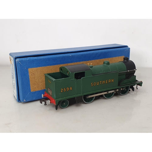 1024 - A boxed Hornby Dublo EDL7 SR O-6-2T, M, no marks to paintwork or transfers showing no signs of use, ... 