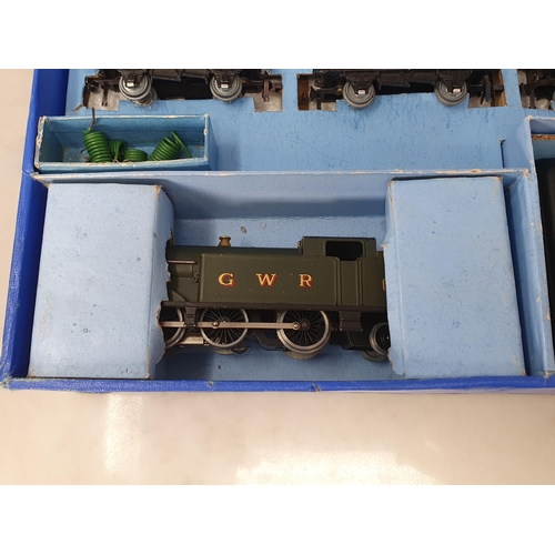 1026 - A boxed Hornby Dublo EDG7 Royal Scot GWR Set, in mint condition, beautiful example of locomotive and... 