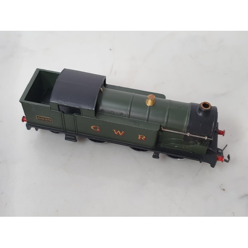 1026 - A boxed Hornby Dublo EDG7 Royal Scot GWR Set, in mint condition, beautiful example of locomotive and... 