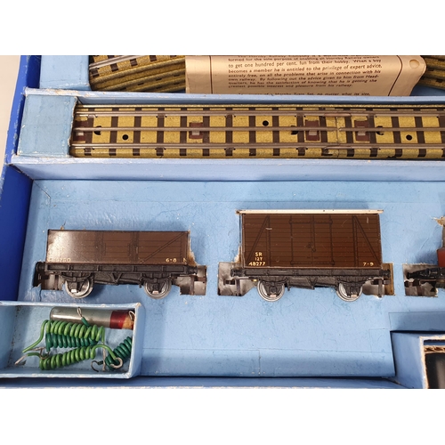 1027 - A boxed Hornby Dublo EDG7 Royal Scot SR Goods Set, contents Nr M-M, box base generally VG-Ex, lid VG... 