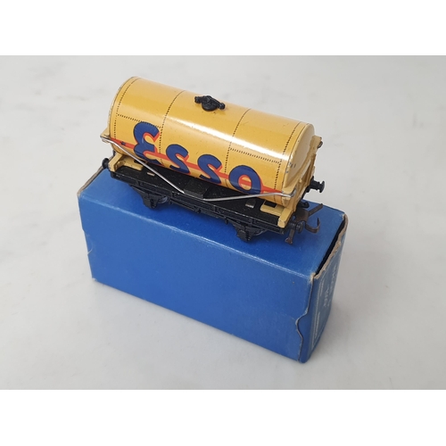 1028 - A boxed Hornby Dublo D1 buff 'Esso' Tanker, Nr M barrel perfect with slight marks on one end of cast... 