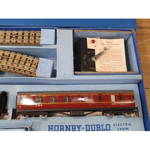 1029 - A boxed Hornby Dublo EDP2 CPR Canadian Passenger Set, this is the arlier version using the Atholl ty... 