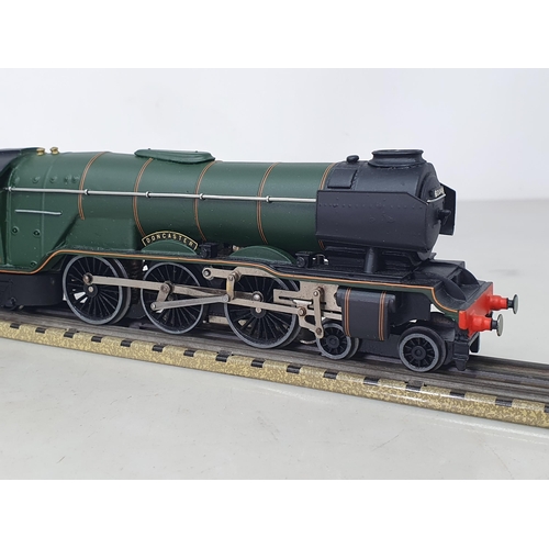 1033 - A boxed Classic Collections Limited Edition ED3R C56 A3 Locomotive 'Doncaster', M, complete with cer... 