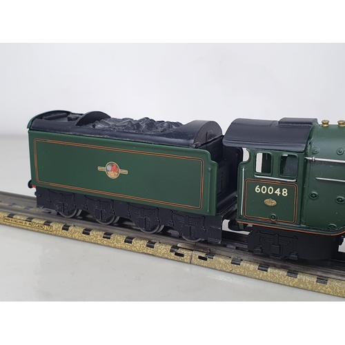 1033 - A boxed Classic Collections Limited Edition ED3R C56 A3 Locomotive 'Doncaster', M, complete with cer... 