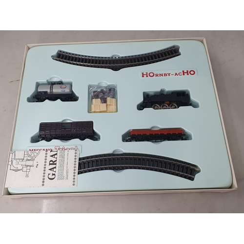 1040 - A boxed Hornby Acho 6137 Train de merchandises, unused with superb box, accessories still sealed in ... 