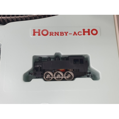 1040 - A boxed Hornby Acho 6137 Train de merchandises, unused with superb box, accessories still sealed in ... 