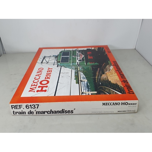 1040 - A boxed Hornby Acho 6137 Train de merchandises, unused with superb box, accessories still sealed in ... 