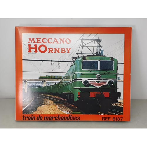 1040 - A boxed Hornby Acho 6137 Train de merchandises, unused with superb box, accessories still sealed in ... 