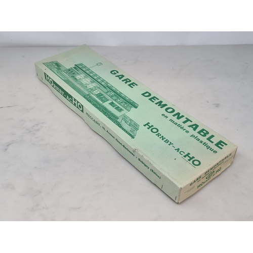 1041 - A boxed Hornby Acho 690 Station, unmade in mint condition with components still sealed in packets. E... 