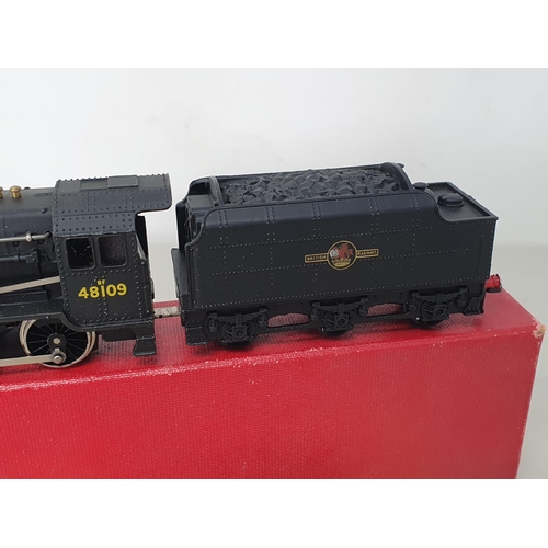 1047 - A boxed Hornby Dublo 2225 2-8-0 8F Locomotive, M showing no signs of use to wheels, complete with in... 