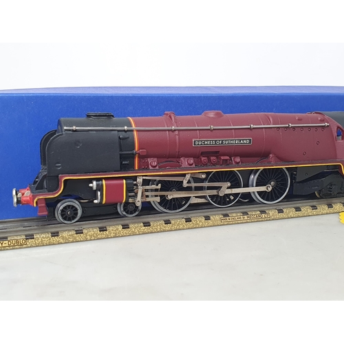 1055 - A boxed Hornby Dublo 'Never was' 3-rail Halcyon LT32 'Duchess of Sutherland' Locomotive, unused in s... 