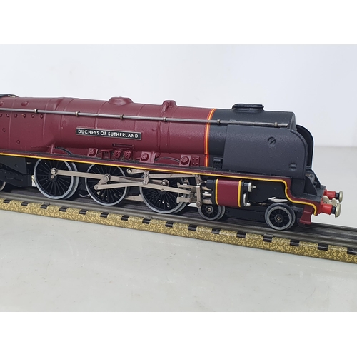 1055 - A boxed Hornby Dublo 'Never was' 3-rail Halcyon LT32 'Duchess of Sutherland' Locomotive, unused in s... 