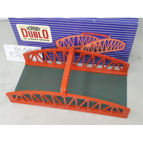 1058 - A boxed Hornby Dublo 'Never was' D2 Double Girder Bridge, M, shows no signs of use, No.5 in series p... 