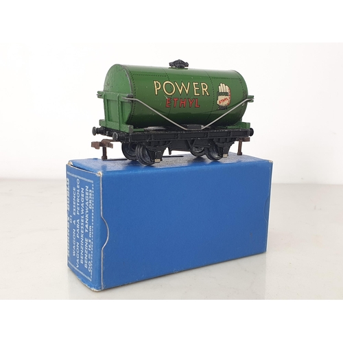 1059 - A boxed Hornby Dublo D1 'Power Ethyl' Tanker, Nr M, slight dulling to gold on one side and pinprick ... 