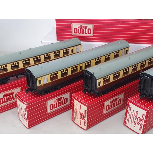 1067 - Five boxed Hornby Dublo WR Coaches, No.4050, 4051, 4060 and 2x 4061, all are unused and in mint cond... 