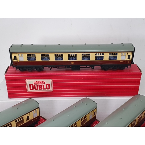 1067 - Five boxed Hornby Dublo WR Coaches, No.4050, 4051, 4060 and 2x 4061, all are unused and in mint cond... 