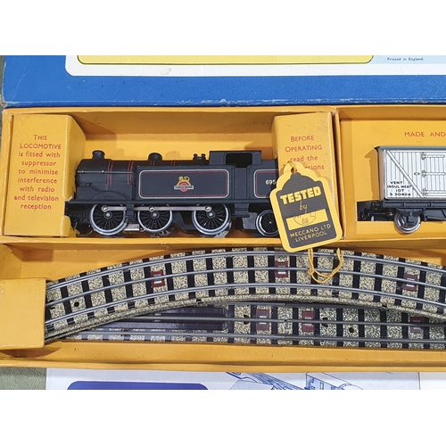 1076 - A boxed Hornby Dublo EDG17 Goods Set in long box. Later version with Mobil Tanker. Contents are unus... 