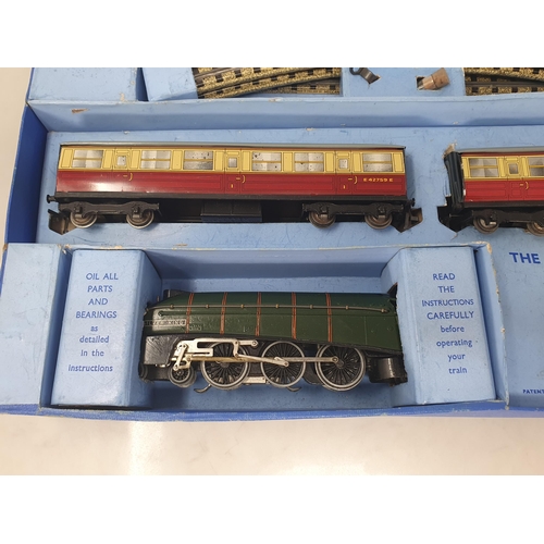 1112 - A boxed Hornby Dublo EDP11 Silver King gloss Set, Nr M, very slight mark to tender where it has been... 