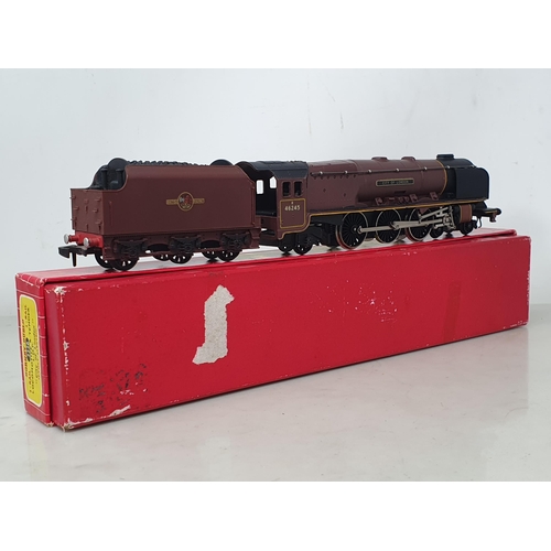 1119 - A boxed Hornby Dublo 2226 'City of London' Locomotive, Nr M, has been lightly used, box Ex plus, no ... 