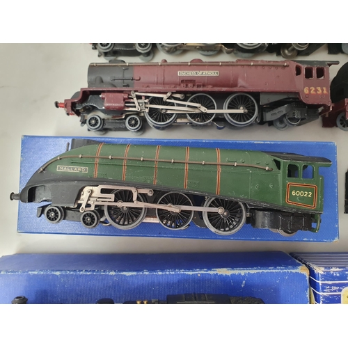 1197 - Five Hornby Dublo Locomotives including L11 'Mallard' (locomotive only boxed), matt 'Duchess of Mont... 