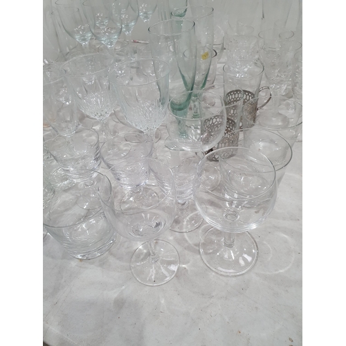 269 - A quantity of various glassware including a Decanter, a Carafe, etc, (R4)