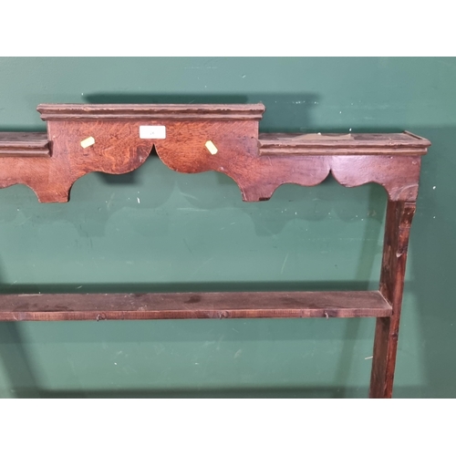 26 - An antique oak Plate Rack with Cupid's bow frieze 3ft 4in W x 3ft 3in H (R3)