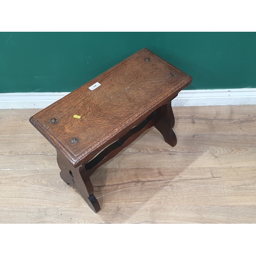 462 - An oak Plank Stool 1ft 11in W x 1ft 5in H (R3)