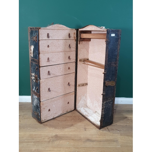 581 - A vintage Luggage Trunk (R8)