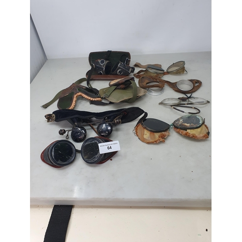 64 - A Collection of Vintage Aviators Goggles and Glasses