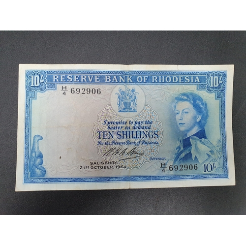 234 - A QE 11 Rhodesia 1964 Ten Shillings Note