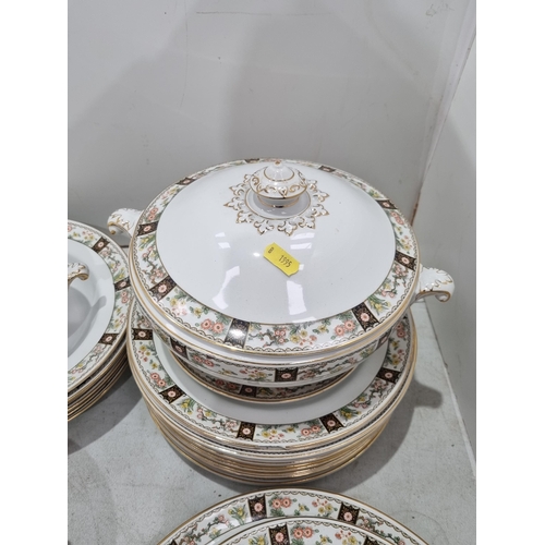 338 - A Bolian Ware part service including covered Tureens, Sauce Tureens, Plates, etc, (R4)