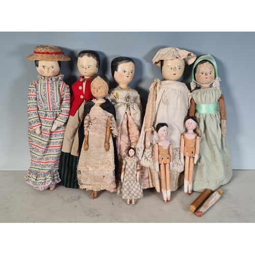 41 - Nine antique Peg Dolls in traditional costumes (R6)