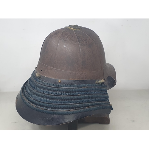 1046 - An Edo period Japanese Helmet - Kabuto - in good complete original condition including lining