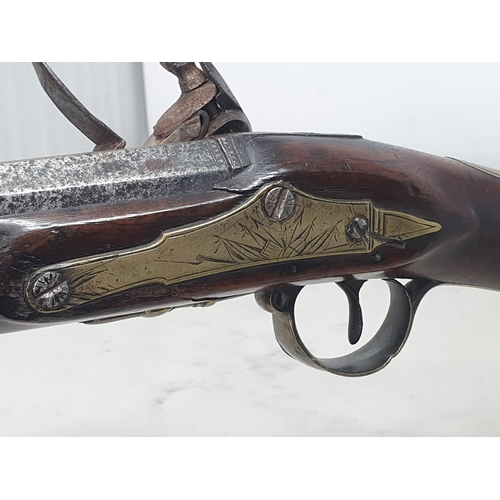 1058 - A 16 bore flintlock Officers fusil. Full stocked, based on the 'Brown Bess' pattern with engraved br... 