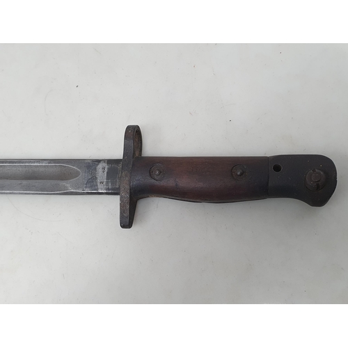 1077 - An Australian 1907 Pattern Bayonet by Lithgow, stamped '42' and '4400', in steel scabbard