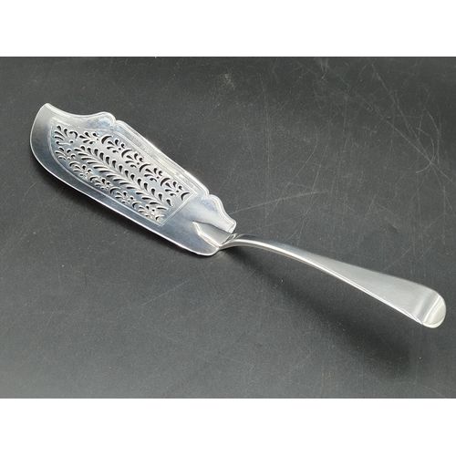 16 - A William IV silver Fish Slice old english pattern, London 1830