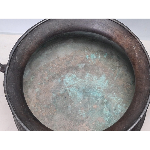 787 - A large antique bronze Cauldron, bearing scratch marks for John/James Fathers Foundry, Montecute, So... 