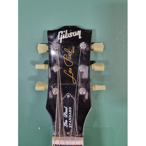 24 - A Gibson Les Paul Standard Model Electric Guitar, Serial No.00170455 (R2)