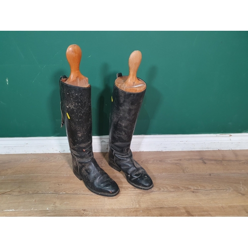 476 - A pair of leather Hunting Boots with wooden trees (R5)