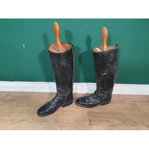 476 - A pair of leather Hunting Boots with wooden trees (R5)