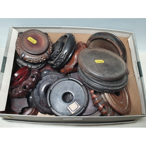 624 - A box of Chinese hardwood Vase Stands (R4)