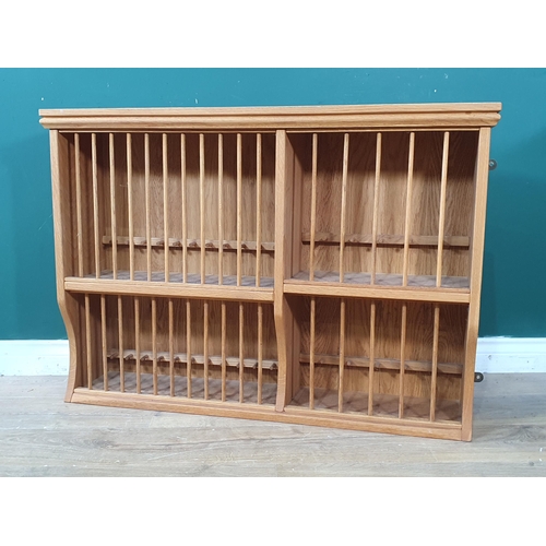 659 - An oak two tier Plate Rack, 2ft 4